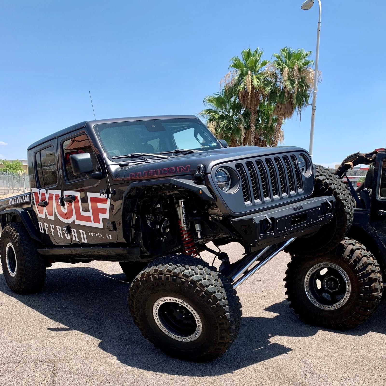 Jeep Gladiator with 2.5 Ton Steering